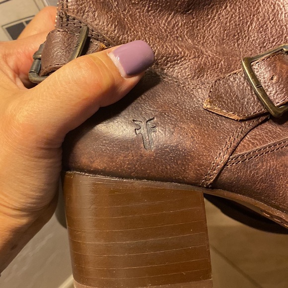 Frye Women's Veronica Back Zip Short Boots - Picture 8 of 11